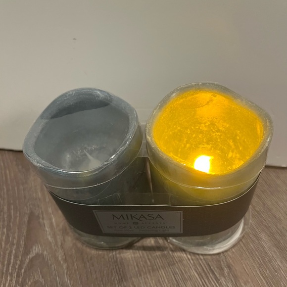 Pretty Mikasa Set of 2 LED Candles with Flickering Light- NWT - Picture 7 of 10